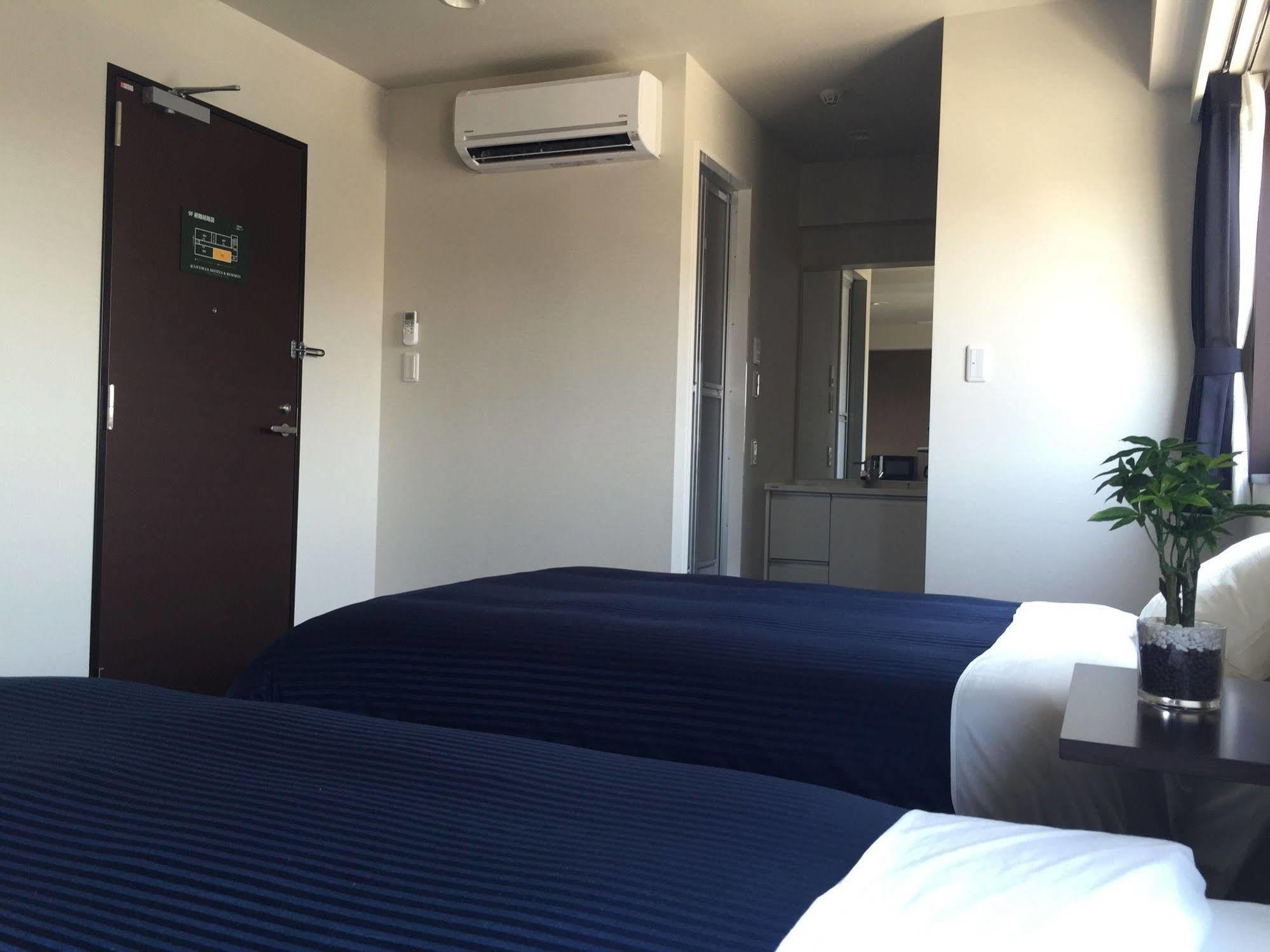 Hotel Livemax Kasai Ekimae Tokio Buitenkant foto